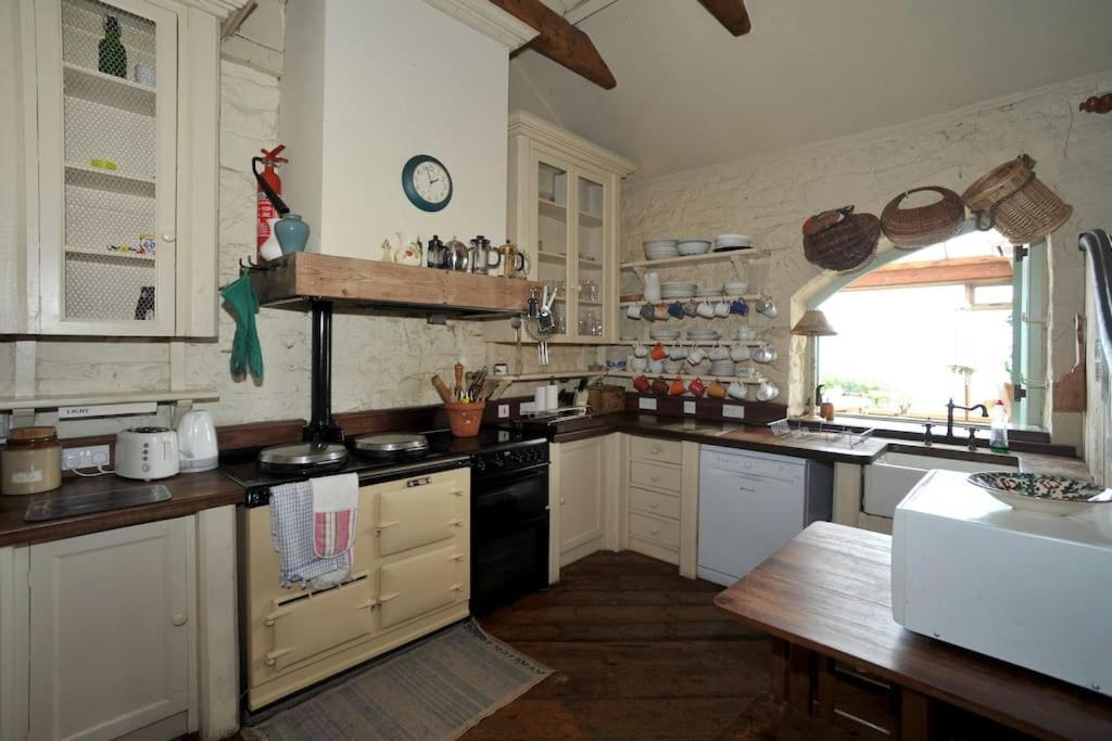 Wood Quay - A Truly Unique, Seafront Experience! Villa Carlingford Bagian luar foto